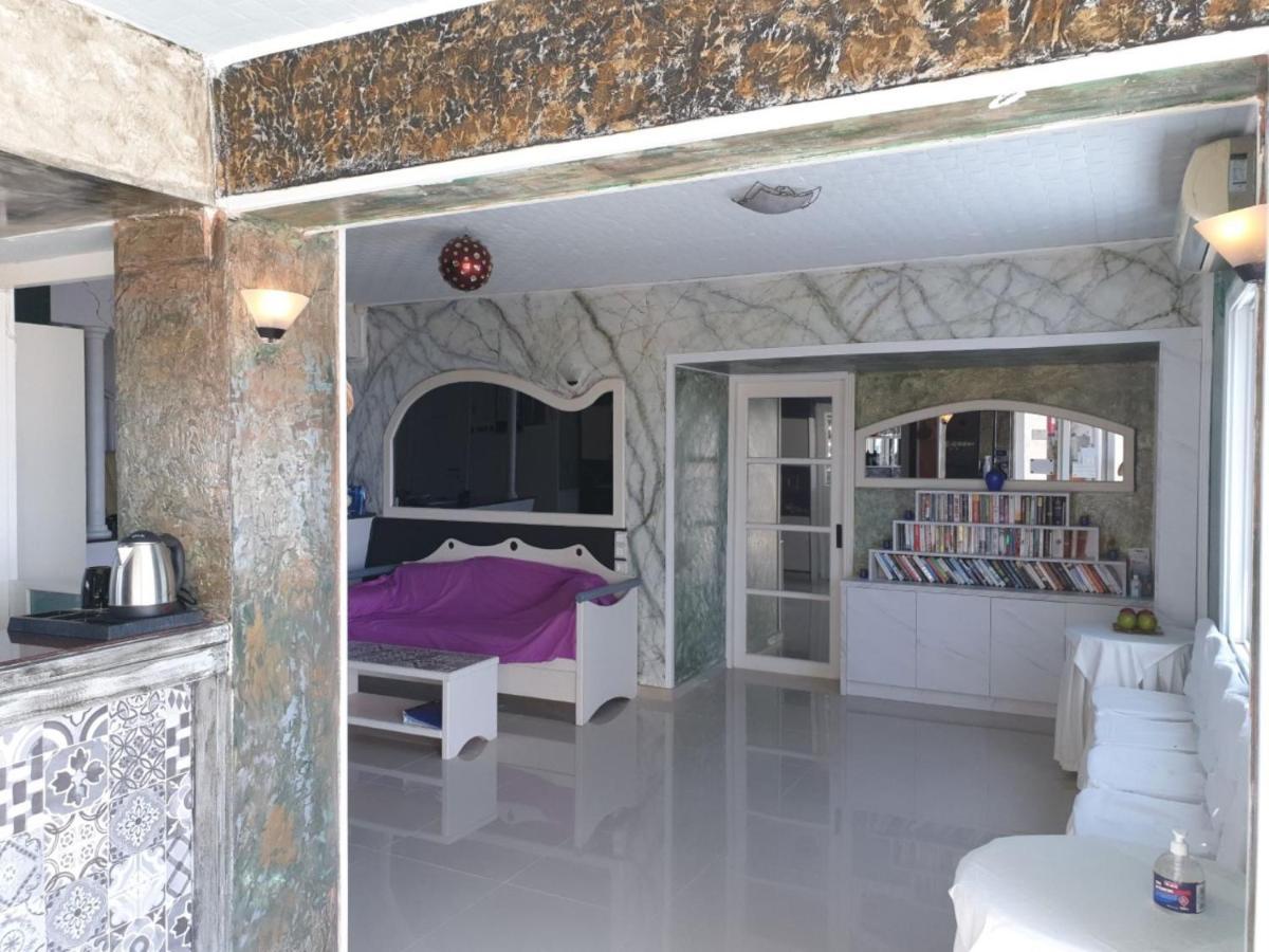 Room In Apartment - Beautiful And Spacious Room Near Cretan Sea Hersonissos  Bagian luar foto